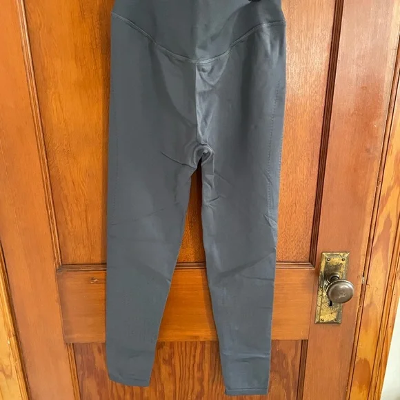 Women's Gray Leggings - Picture 3 of 3